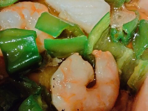 海老とピーマンのアヒージョ